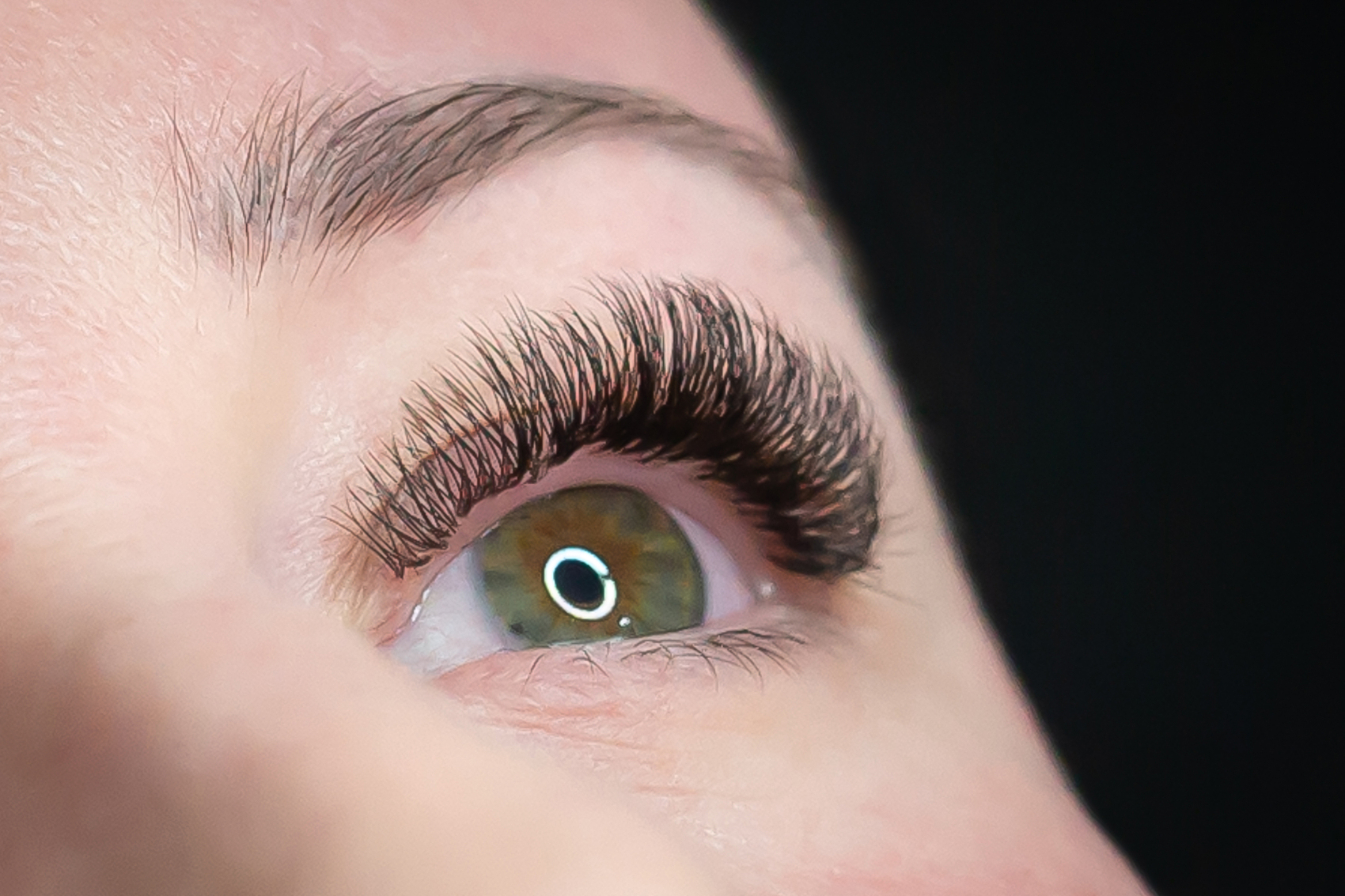 DIY vs professionele wimperverlengings: wat is die beste vir jou?